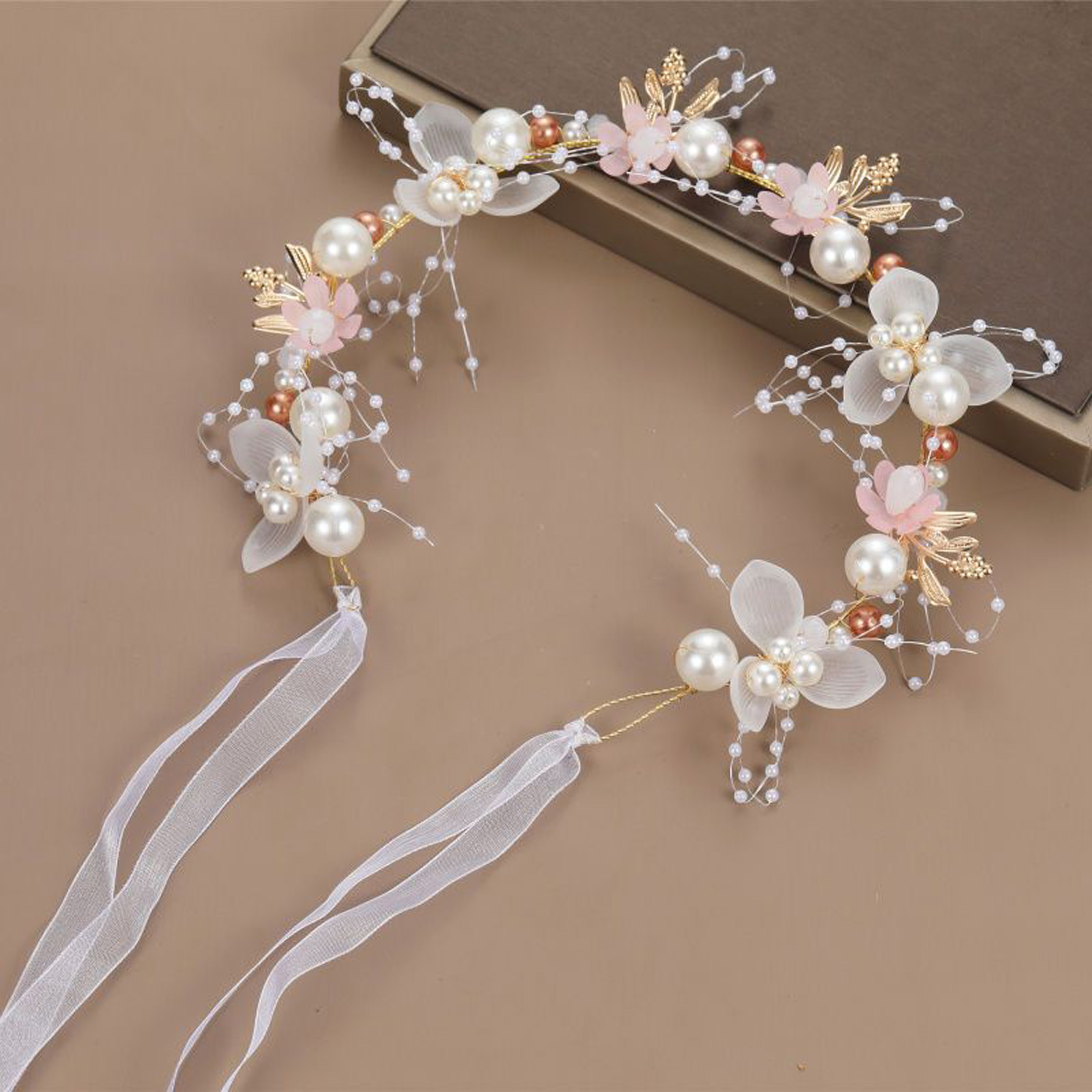 Жемчужная цветочная повязка на – обзор и цена Wedding Arch Flower